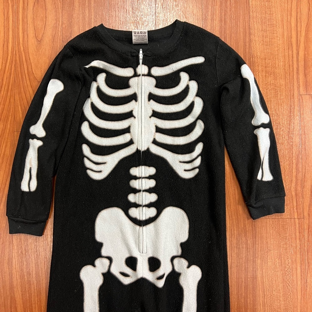 Youth M (8/10) Skeleton One Piece Zip Up Pajamas